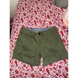 Banana Republic Size 4 City Chino Cuffed Olive Green Shorts short summer spring